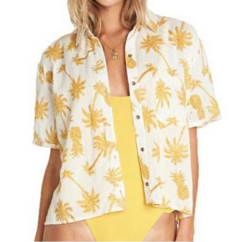 Billabong Hana Koa Palm Tree Women’s button down top. Size: Medium